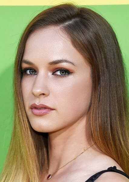 Alexis Knapp
