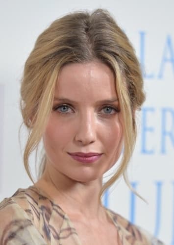 Annabelle Wallis