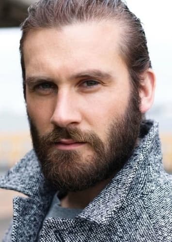 Clive Standen