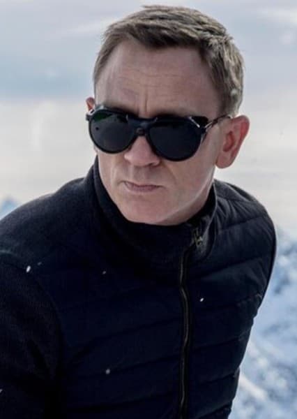 Daniel Craig