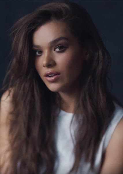 Hailee Steinfeld