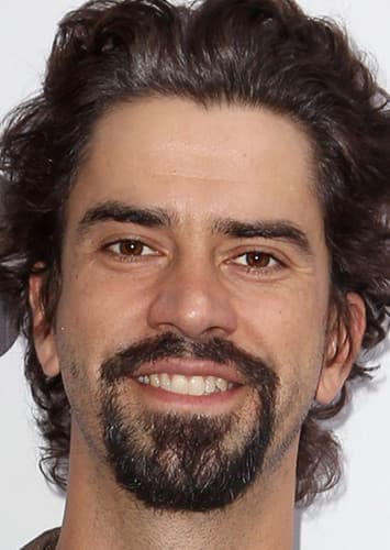 Hamish Linklater