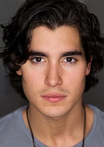 Henry Zaga