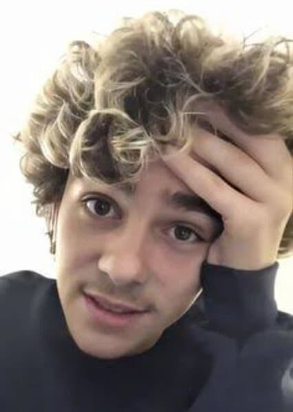 Jack Dylan Grazer photo