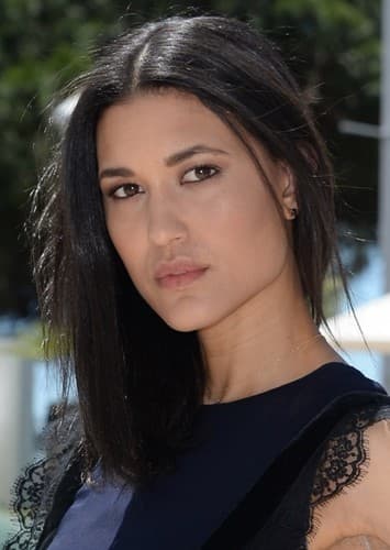 Julia Jones