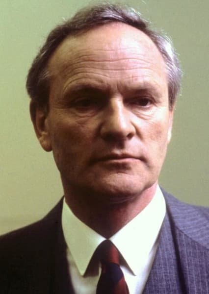 Julian Glover