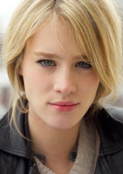 Mackenzie Davis photo
