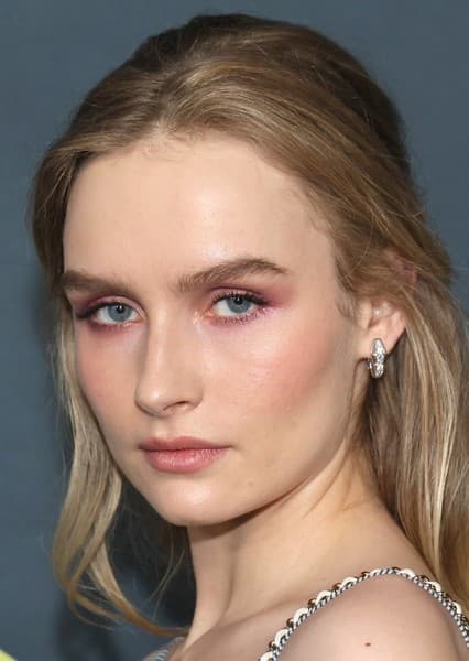 Olivia DeJonge