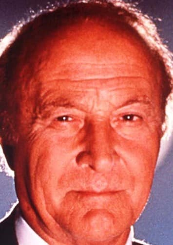 Robert Loggia