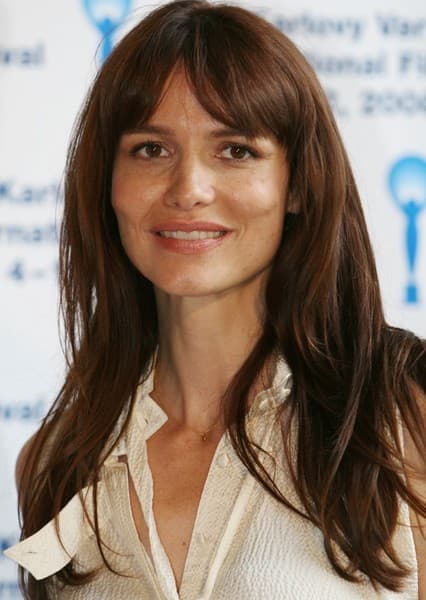 Saffron Burrows