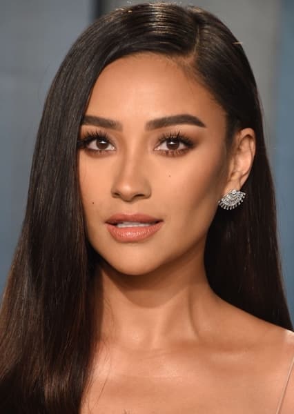 Shay Mitchell