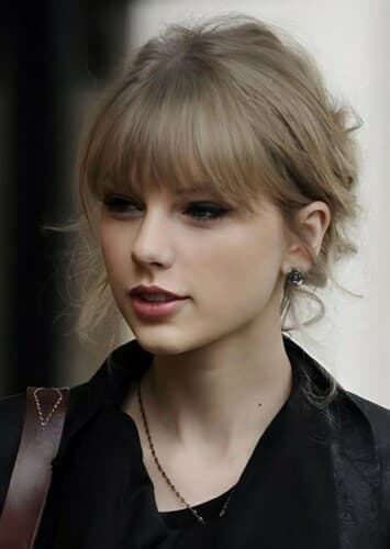 𝑨𝒔𝒕𝒐𝒓𝒊𝒂 𝑾𝒊𝒏𝒄𝒉𝒆𝒔𝒕𝒆𝒓