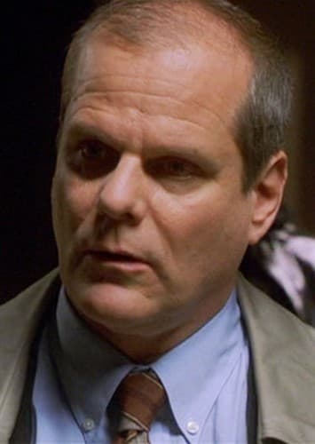 Detective Hollis Mackie