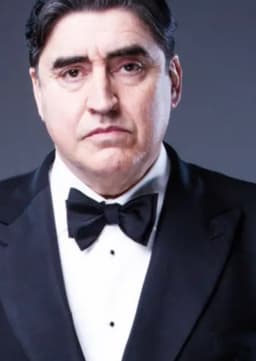 Alfred Molina