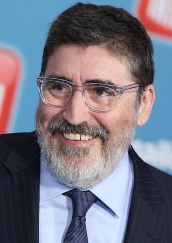 Alfred Molina