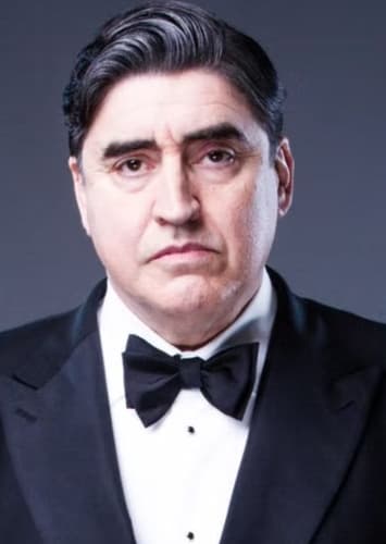 Alfred Molina
