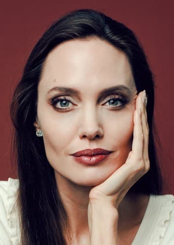 Angelina Jolie