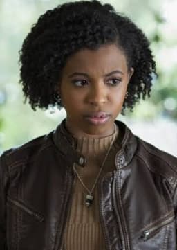 Ani Achola (Arnie Achola)