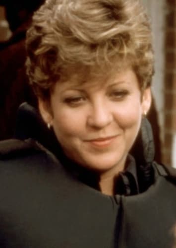 Anne Lewis(/Lisa Madigan)