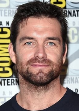 Antony Starr