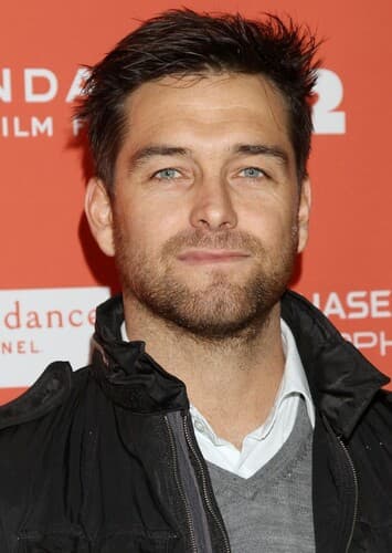 Antony Starr