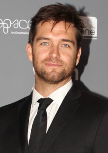Antony Starr