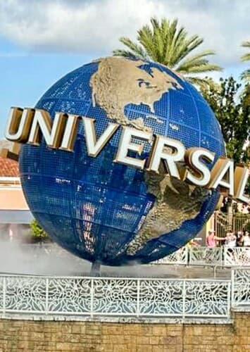 Best Universal Attraction