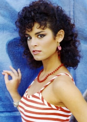 Betsy Russell