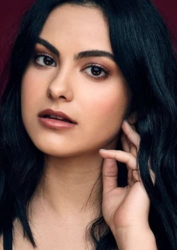 Camila Mendes
