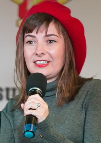 Cassandra Lee Morris