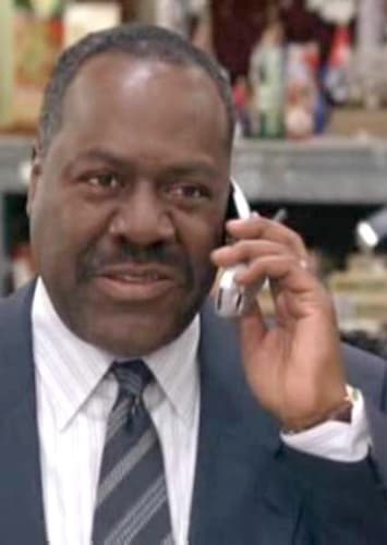 Chief Elliott Gordon