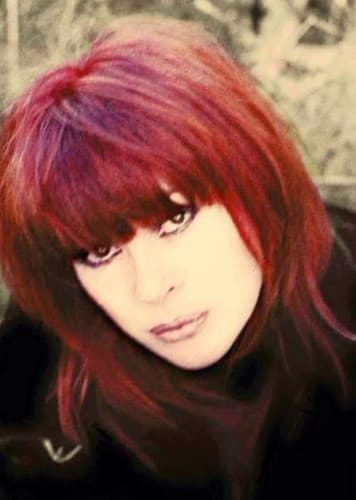 Chrissy Amphlett (The Divinyls)
