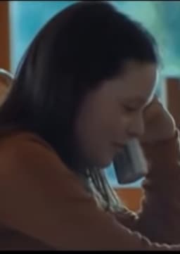 Claire/Max’s older sister