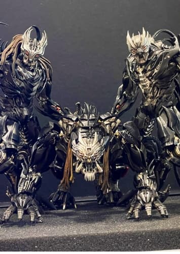 Crankcase, crowbar , hatchet ❌