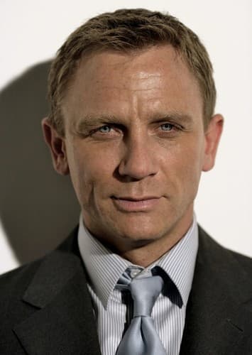 Daniel Craig