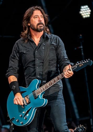 Dave Grohl (older)