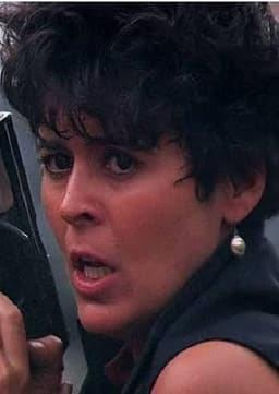 Detective Leona Cantrell