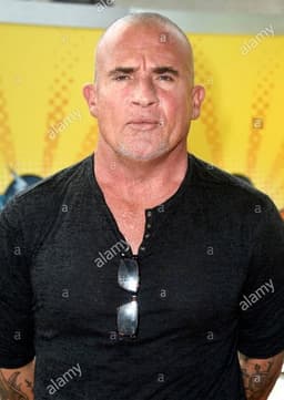 Dominic Purcell (cameo)