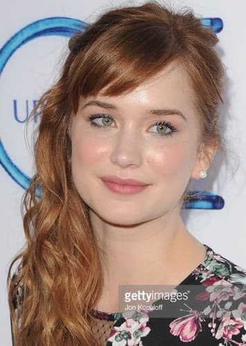 Elizabeth Lail