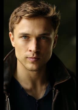 Grayson Hawthorne - William Moseley