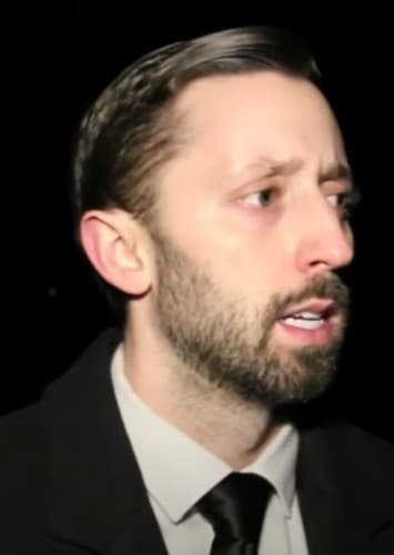 Gwan Moon-soo (Moderator)