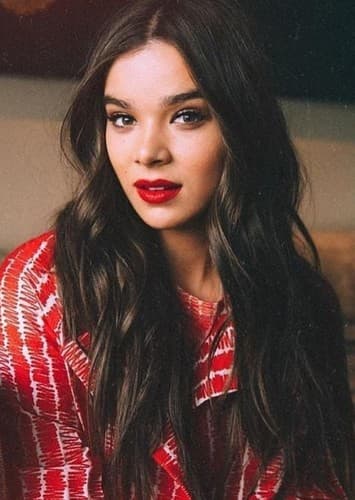 Hailee Steinfeld