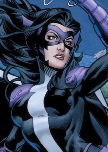 Helena Bertinelli "Huntress"