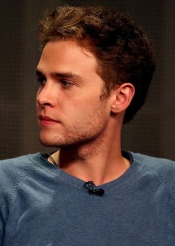 Iain De Caestecker