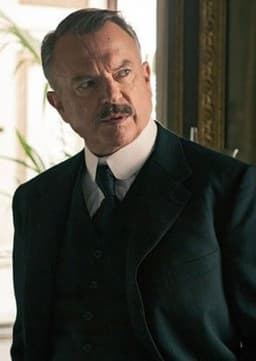 Inspector Chester Campbell