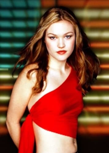 Julia Stiles