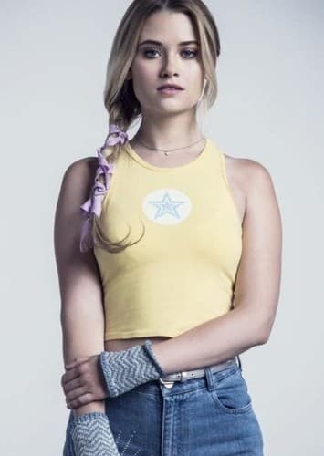 Karolina Dean