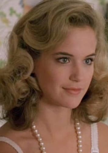 Kelly Preston