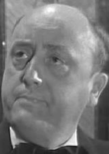 L'agent au commissariat