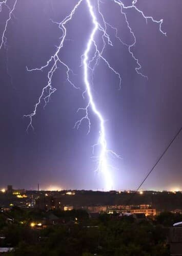 L'orage l'éclair ⚡⚡⚡⚡⚡⚡⚡⚡⚡⛈️⛈️⛈️⛈️⛈️⛈️⛈️⛈️⛈️⛈️⛈️⛈️⛈️⛈️⛈️⛈️